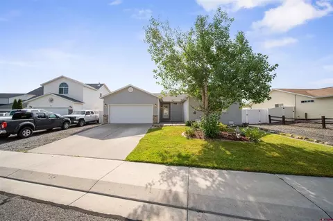 818 Cow Bell Ct, Montrose, CO 81401