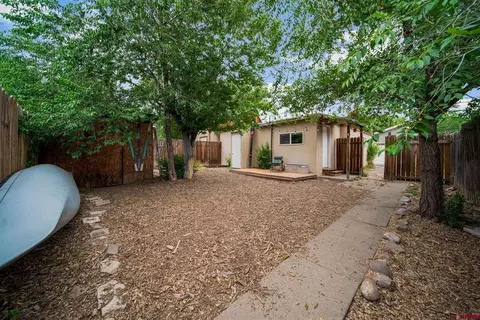 Exterior - 230 E 6th Ave, Durango, CO 81301 photo 5 of 6