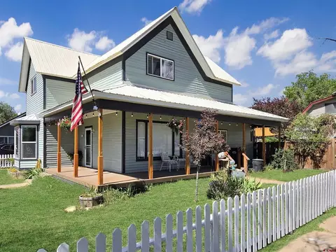 207 N Main St, Mancos, CO 81328