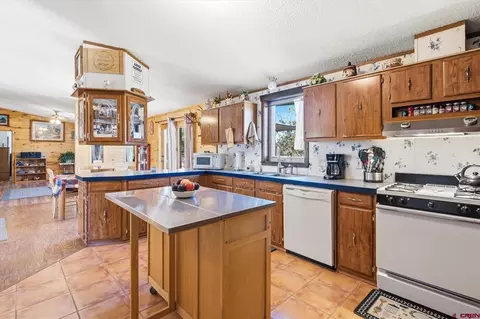 Kitchen - 11275 S Us Highway 550, Durango, CO 81303 photo 1 of 2