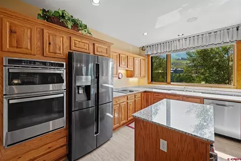Kitchen - 139 Snowmass Rd, Crested Butte, CO 81225 photo 3 of 7