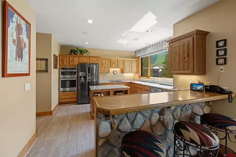 Kitchen - 139 Snowmass Rd, Crested Butte, CO 81225 photo 1 of 7