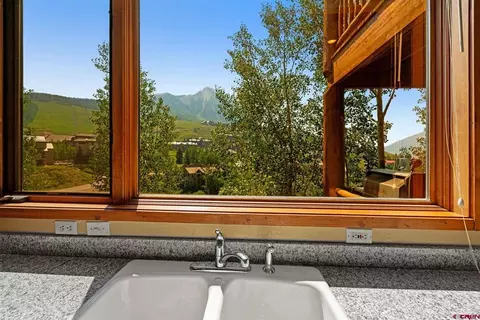 Kitchen - 139 Snowmass Rd, Crested Butte, CO 81225 photo 4 of 7