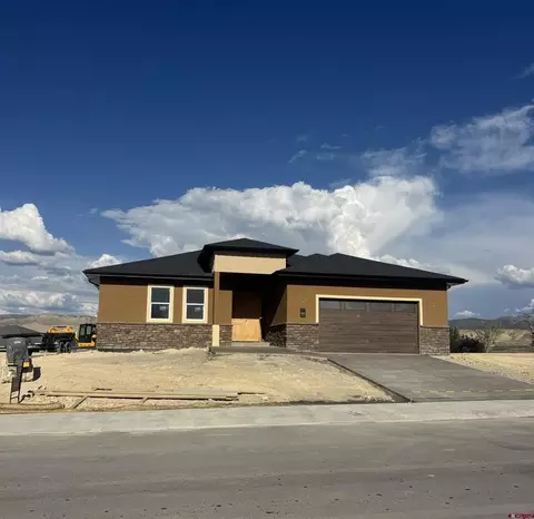 3819 Chestnut Dr, Montrose, CO 81401