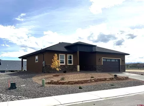 3805 Chestnut Dr, Montrose, CO 81401