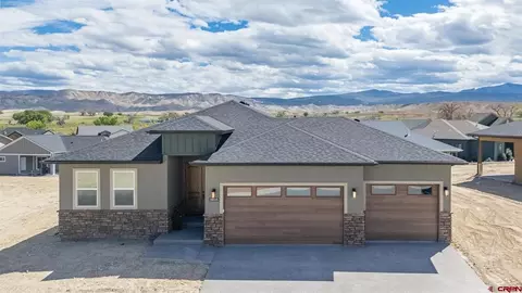 3805 Chestnut Dr, Montrose, CO 81401