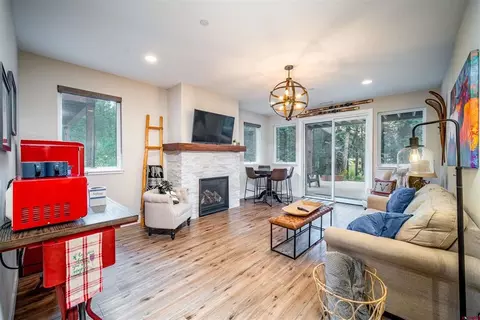 Living - 115 Tacoma Dr, Durango, CO 81301 photo 4 of 4