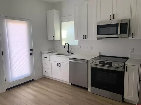 Kitchen - 110 Manzano Cir, Ignacio, CO 81137 photo 2 of 2