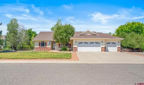 2033 Otter Pond Cir, Montrose, CO 81401