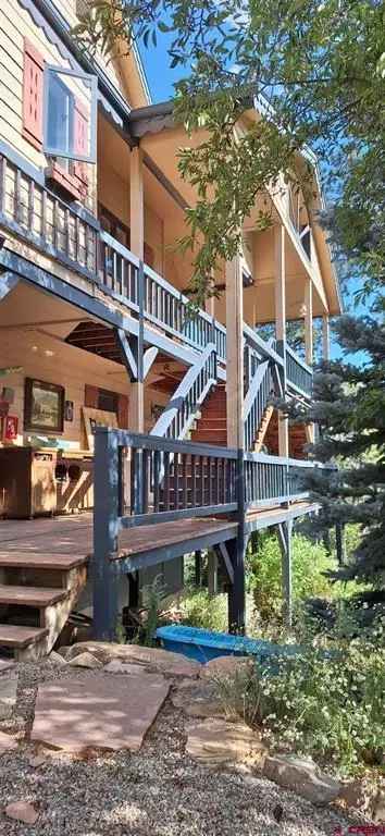 Exterior - 1120 Silver Mesa Driveway, Durango, CO 81301 photo 2 of 17