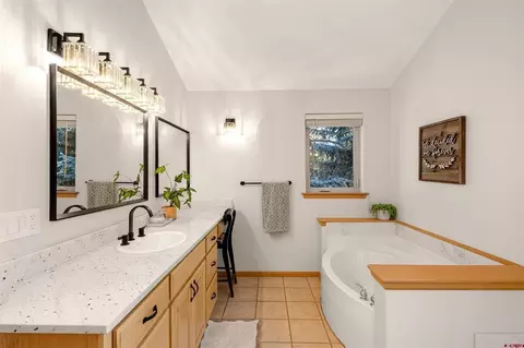 Bath - 41 Perro Pl, Durango, CO 81301 photo 1 of 4