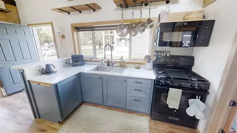 Kitchen - 80 Buena Onda Way #3, Durango, CO 81301 photo 2 of 2