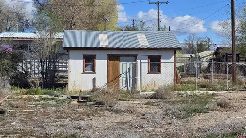 Exterior - 1045 E 1055 E 9th St, Delta, CO 81416 photo 3 of 3