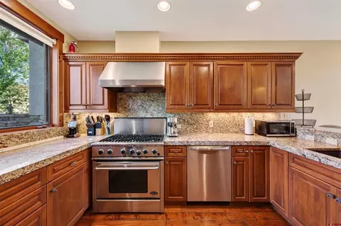 Kitchen - 16 Snowmass Rd #3, Crested Butte, CO 81225 photo 2 of 3