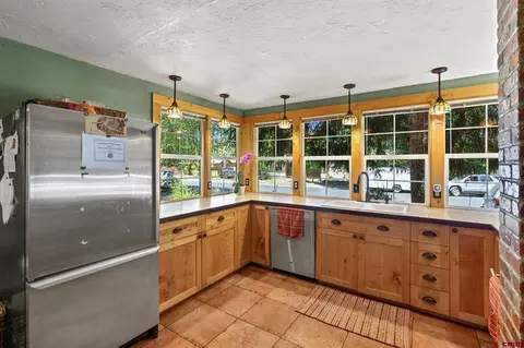 Kitchen - 122 Alamo Dr, Durango, CO 81301 photo 3 of 5