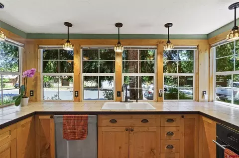 Kitchen - 122 Alamo Dr, Durango, CO 81301 photo 1 of 5