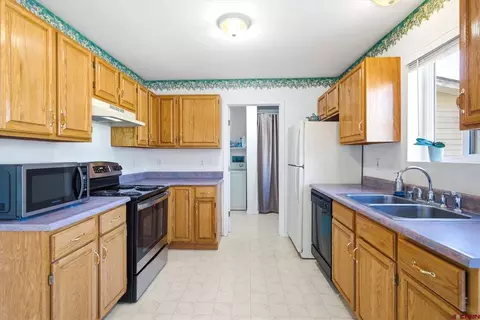 Kitchen - 229 Jenkins Ranch Rd #D, Durango, CO 81301 photo 2 of 3