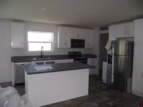 Kitchen - 5292 Simmental Rd, Delta, CO 81416 photo 3 of 5