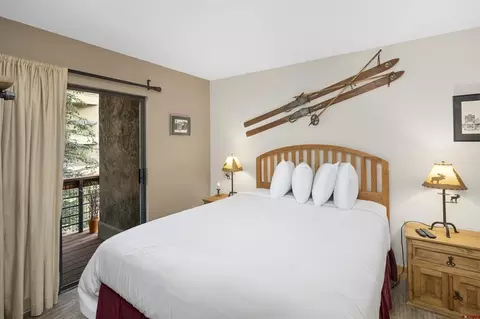 Bedroom - 11 Emmons Rd #327, Crested Butte, CO 81225 photo 1 of 6