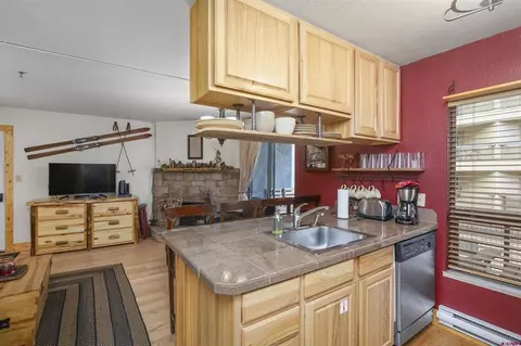 Kitchen - 11 Emmons Rd #327, Crested Butte, CO 81225 photo 2 of 5