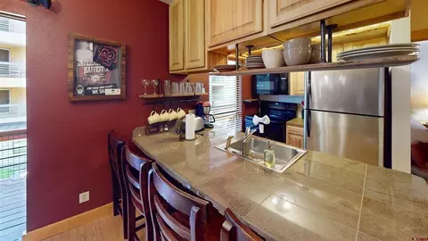 Kitchen - 11 Emmons Rd #327, Crested Butte, CO 81225 photo 4 of 5