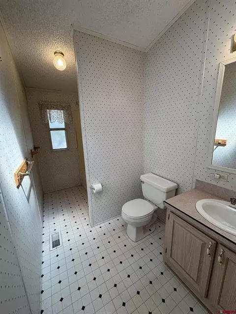 Bath - 288 Animas View Dr #72, Durango, CO 81301 photo 2 of 7