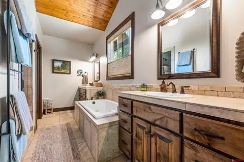 Bath - 84 Snowslide Ct, Durango, CO 81301 photo 1 of 4