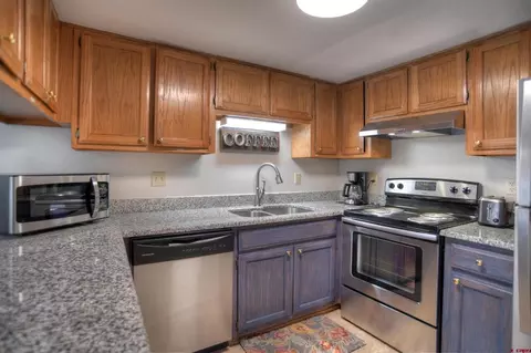Kitchen - 6 Ferringway Cir #26, Durango, CO 81301 photo 3 of 3