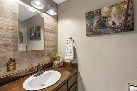Bath - 59 Highland Pl, Durango, CO 81301 photo 4 of 6