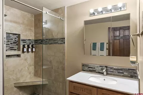 Bath - 59 Highland Pl, Durango, CO 81301 photo 3 of 6