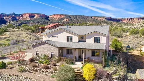 Exterior - 927 Crown Ct, Fruita, CO 81521 photo 2 of 11