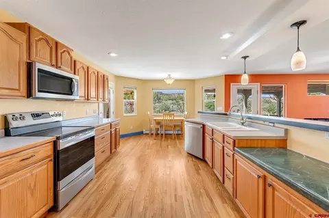 Kitchen - 927 Crown Ct, Fruita, CO 81521 photo 3 of 5
