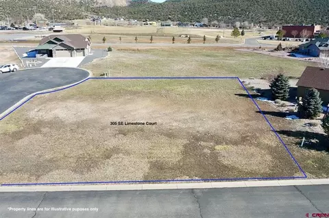 305 SE Limestone Ct, Cedaredge, CO 81413 photo 2