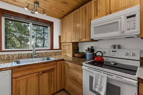Kitchen - 560 Groves Dr, Durango, CO 81301 photo 2 of 3
