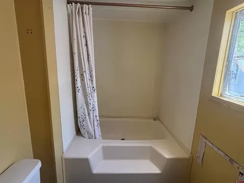 Bath - 485 Florida Rd #D1, Durango, CO 81301 photo 2 of 6