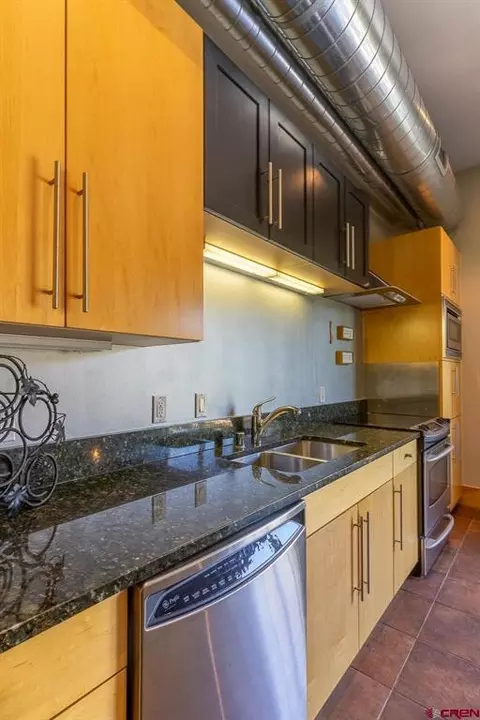 Kitchen - 555 Rivergate Ln #B2-247, Durango, CO 81301 photo 2 of 5