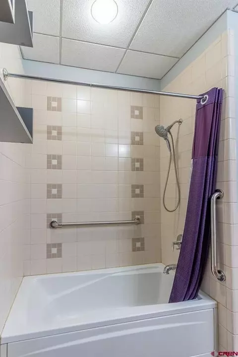 Bath - 555 Rivergate Ln #B2-247, Durango, CO 81301 photo 3 of 3