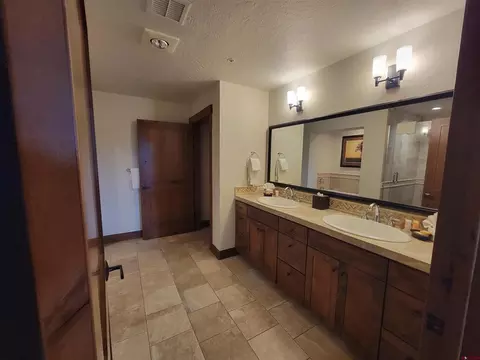 Bath - 24 Sheol St #103 C, Durango, CO 81301 photo 1 of 4