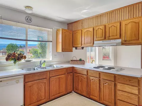 Kitchen - 17483 Surface Creek Rd, Cedaredge, CO 81413 photo 2 of 5