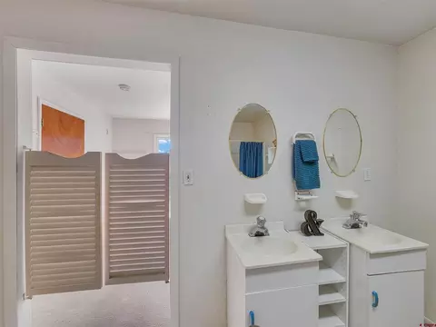 Bath - 17483 Surface Creek Rd, Cedaredge, CO 81413 photo 1 of 3