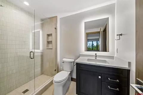 Bath - 64 Clubhouse Village Dr, Durango, CO 81301 photo 2 of 4