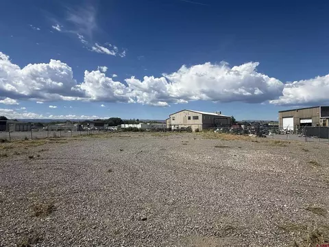 1775 Launa Dr, Montrose, CO 81401