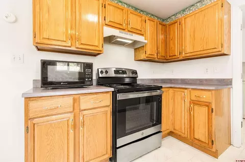 Kitchen - 229 Jenkins Ranch Rd #D, Durango, CO 81301 photo 4 of 5