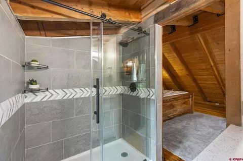 Bath - 161 Hermosa View Dr, Durango, CO 81301 photo 2 of 4