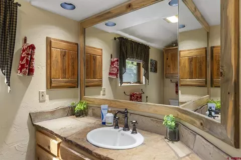 Bath - 52 Spud Cir, Durango, CO 81301 photo 2 of 5