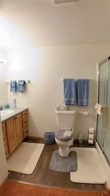 Bath - 16709 Cedar Ln, Cedaredge, CO 81413 photo 2 of 3