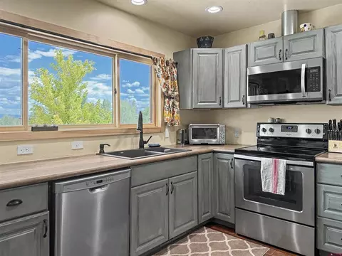 Kitchen - 15195 2600 Rd, Cedaredge, CO 81413 photo 2 of 3