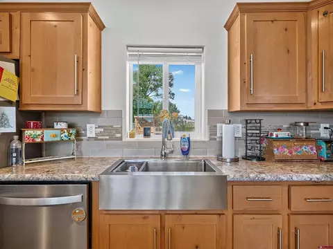 Kitchen - 303 Cr 320, Ignacio, CO 81137 photo 1 of 3