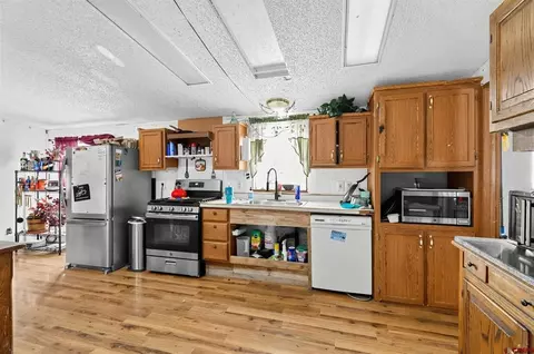 Kitchen - 5034 Eagle Feather, Delta, CO 81416 photo 1 of 3