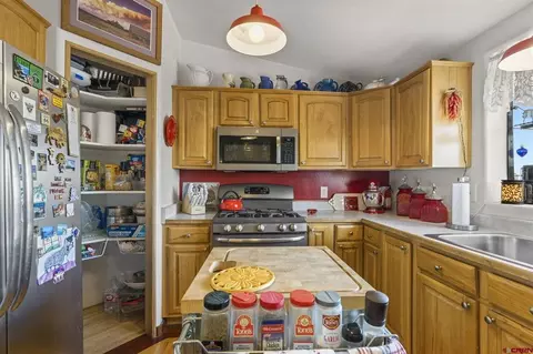 Kitchen - 45 Pine Ridge Rd, Durango, CO 81301 photo 3 of 4